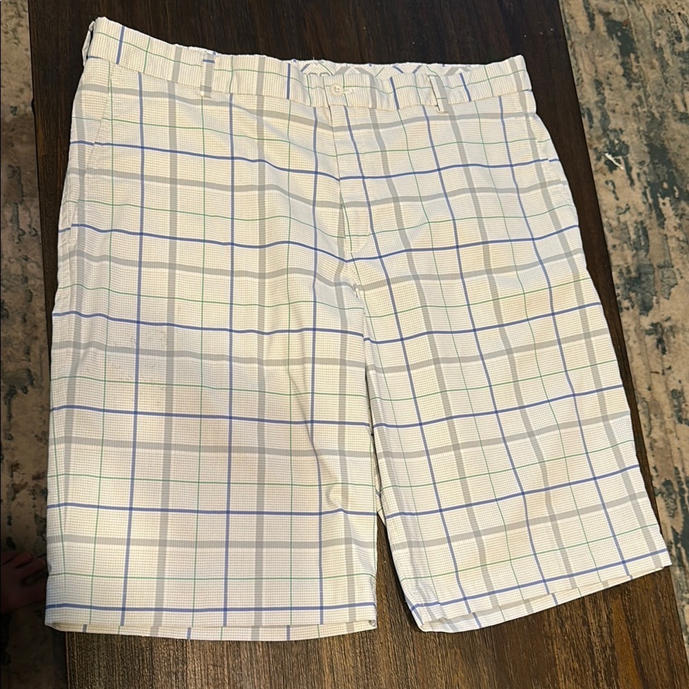 In EUC Men's Nike White Plaid with Blue, Green, and Gray Plaid Golf Shorts